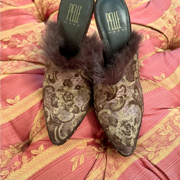 Sz 7.5 Fabulous Pelle Moda Tapestry Mules with Faux Fur & 4.5” heel. - Picture 2 of 5
